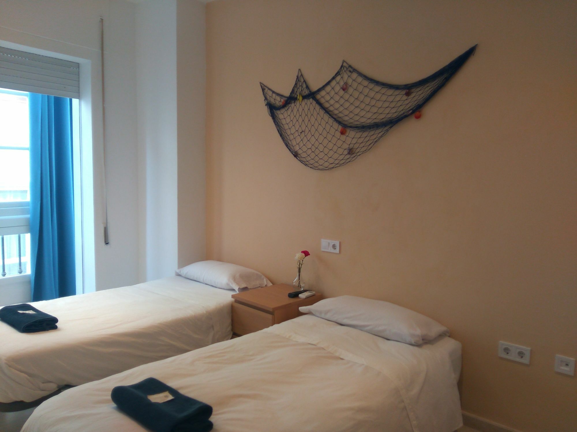 קדיז Hostal Casa Nautilus מראה חיצוני תמונה