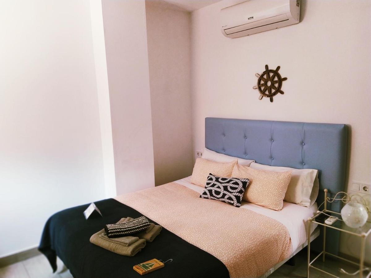 קדיז Hostal Casa Nautilus מראה חיצוני תמונה