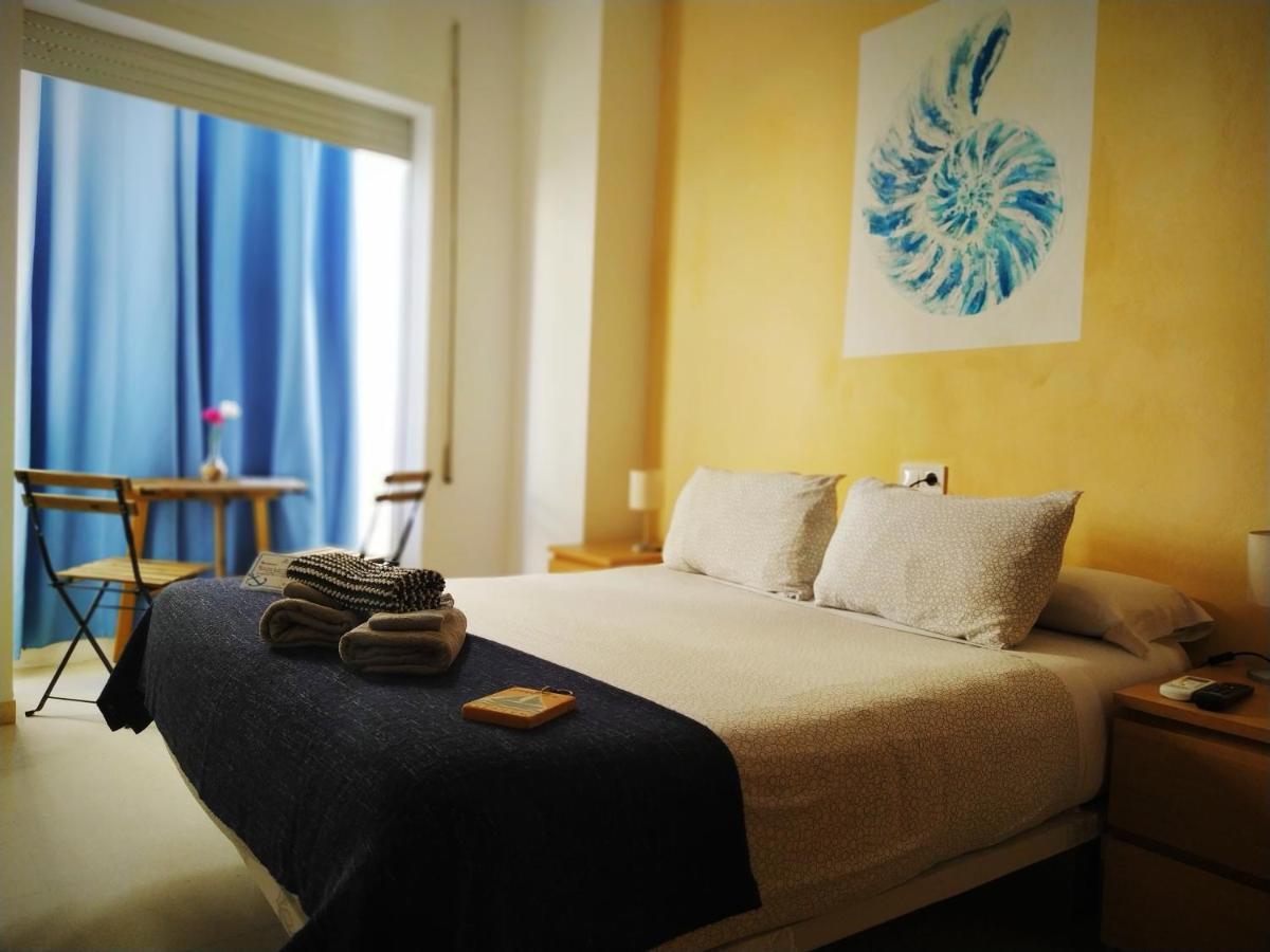 קדיז Hostal Casa Nautilus מראה חיצוני תמונה