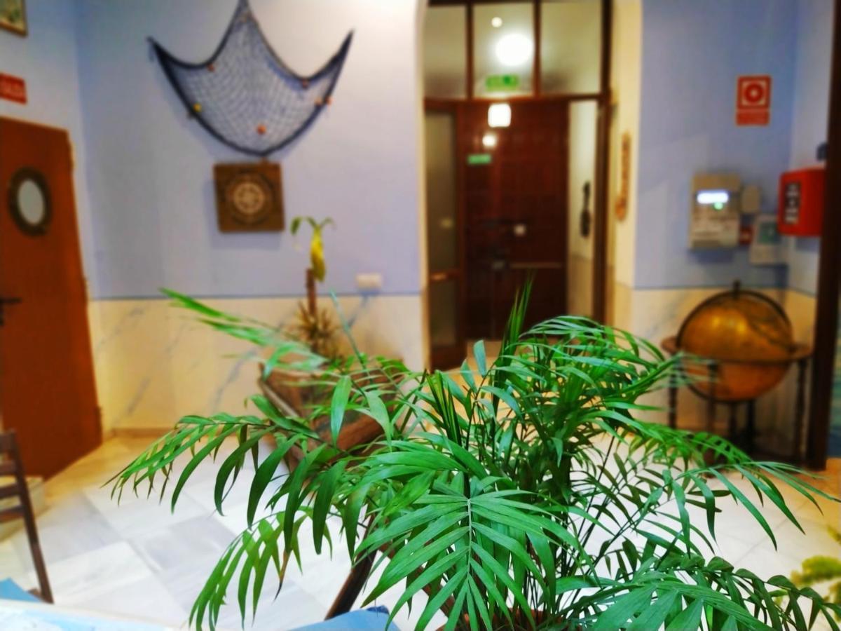 קדיז Hostal Casa Nautilus מראה חיצוני תמונה